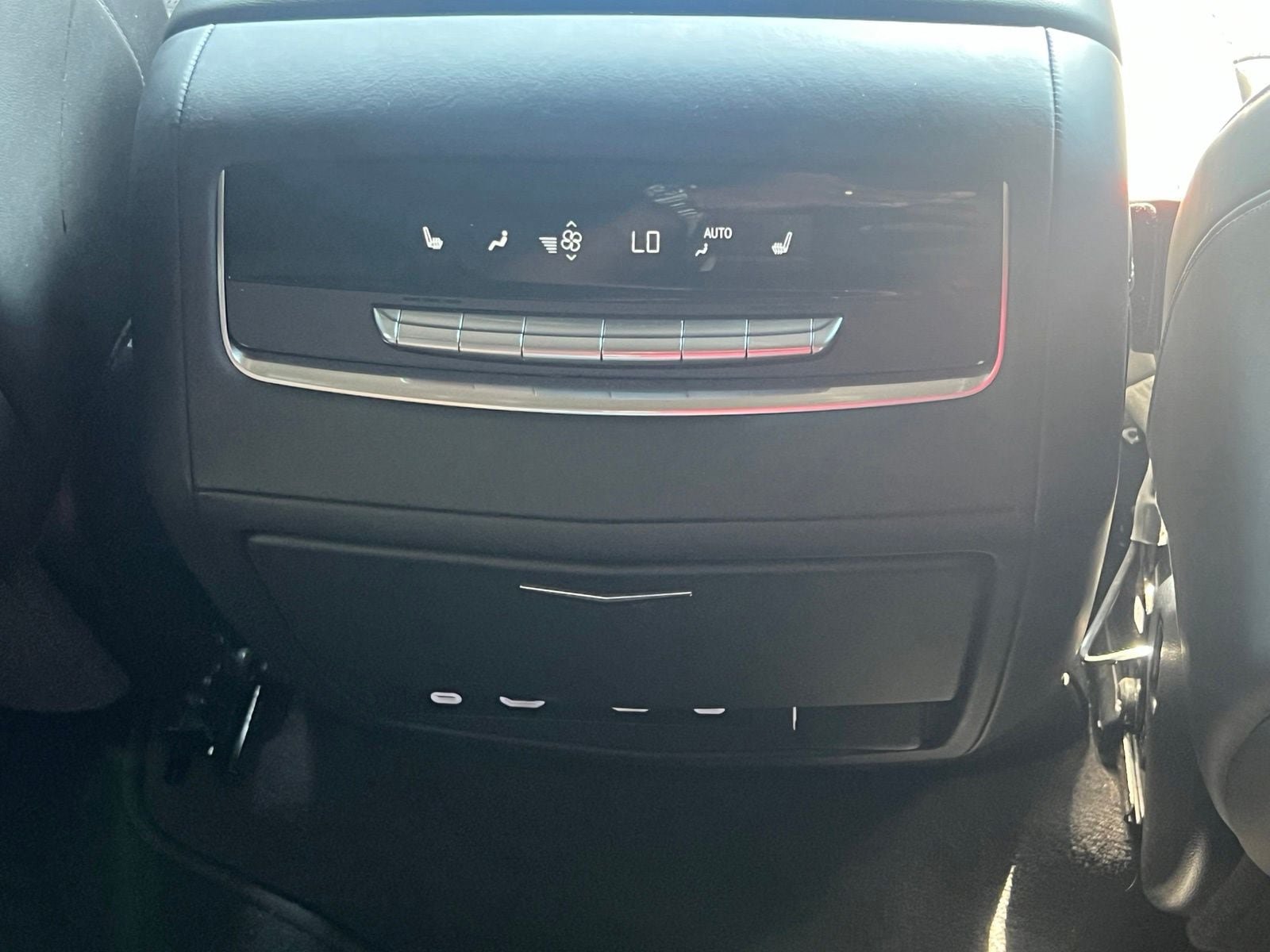 Used 2024 Cadillac Escalade Sport Platinum AWD/4WD image 21