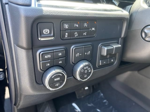 New 2026 Chevrolet Suburban High Country AWD/4WD image 15