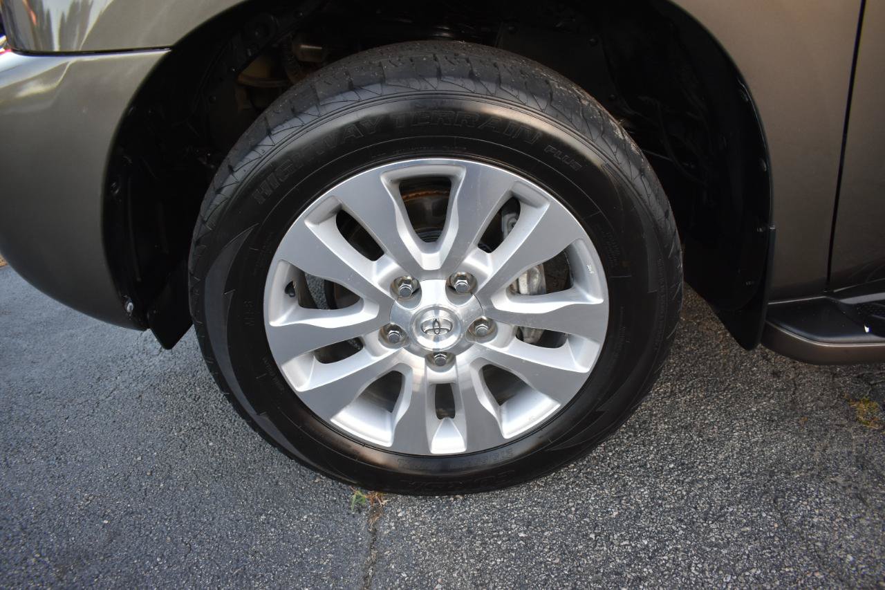 Used 2014 Toyota Sequoia Platinum RWD image 36