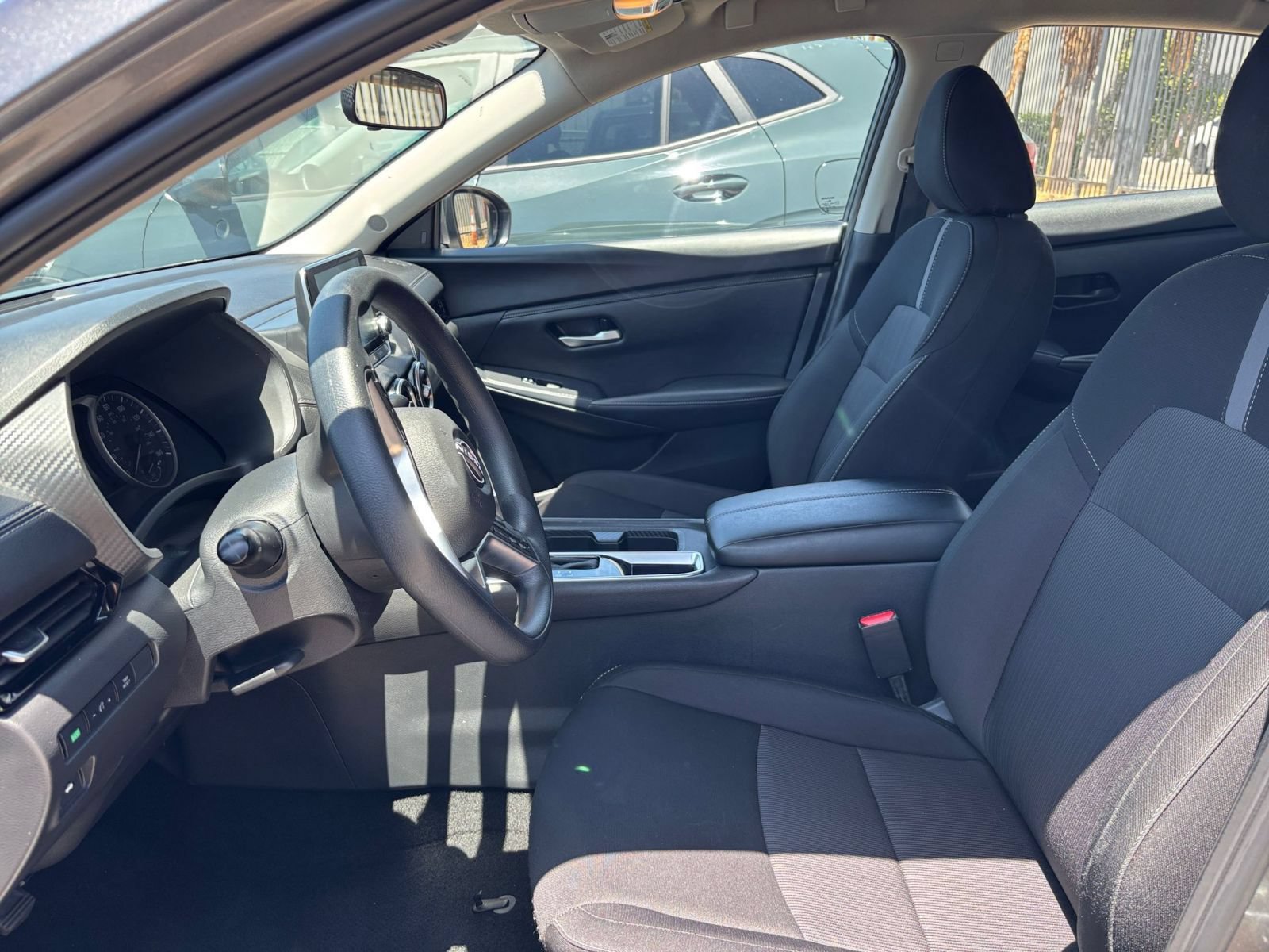 Used 2025 Nissan Sentra SV FWD image 24