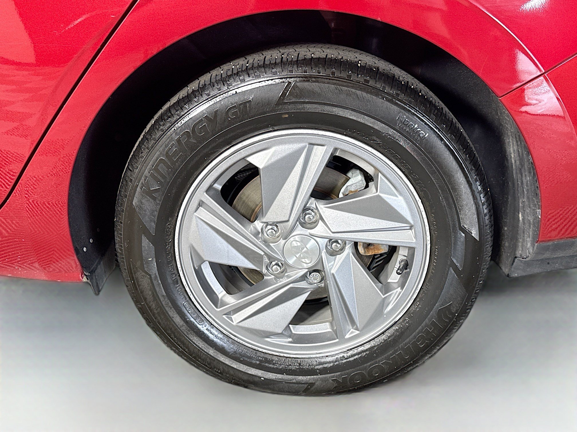 Used 2024 Hyundai Elantra SE FWD image 36