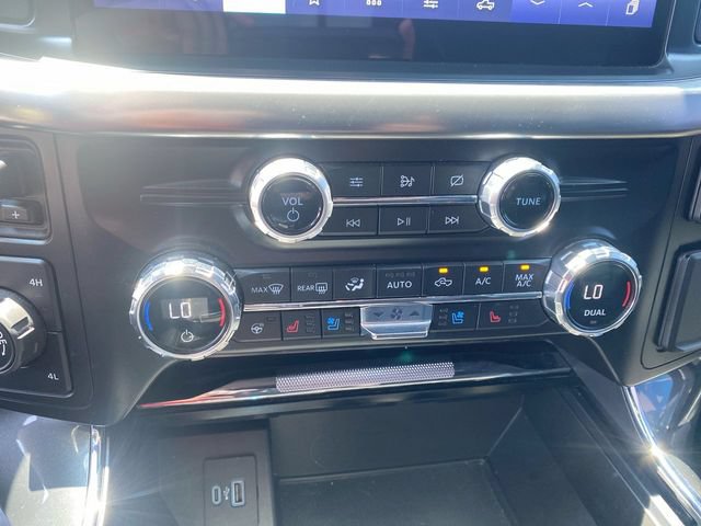 Used 2021 Ford F150 Lariat w/ Equipment Group 502A High AWD/4WD image 19