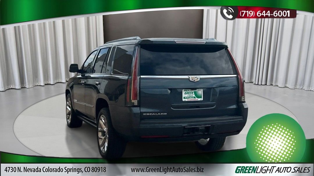 Used 2020 Cadillac Escalade Premium Luxury AWD/4WD image 3