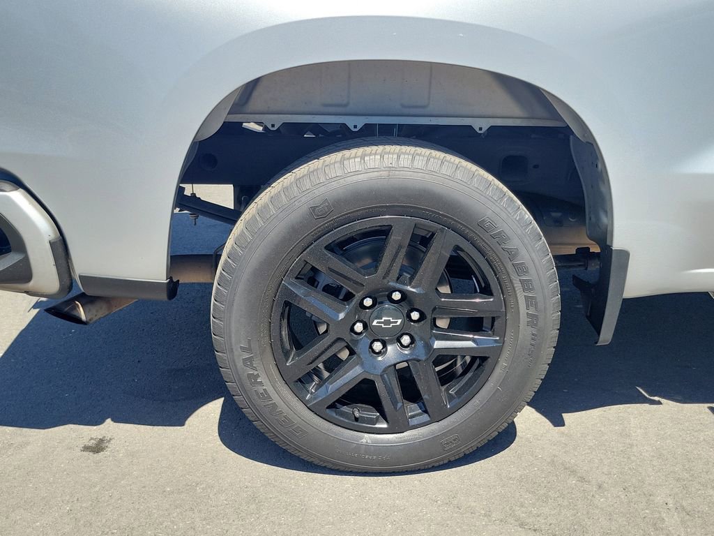 Used 2022 Chevrolet Silverado 1500 Custom w/ LPO, Blackout Package image 6