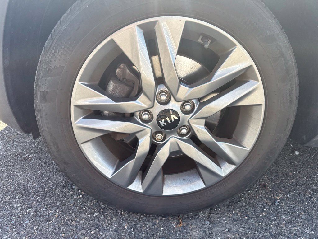 Used 2021 Kia Seltos S AWD/4WD image 3