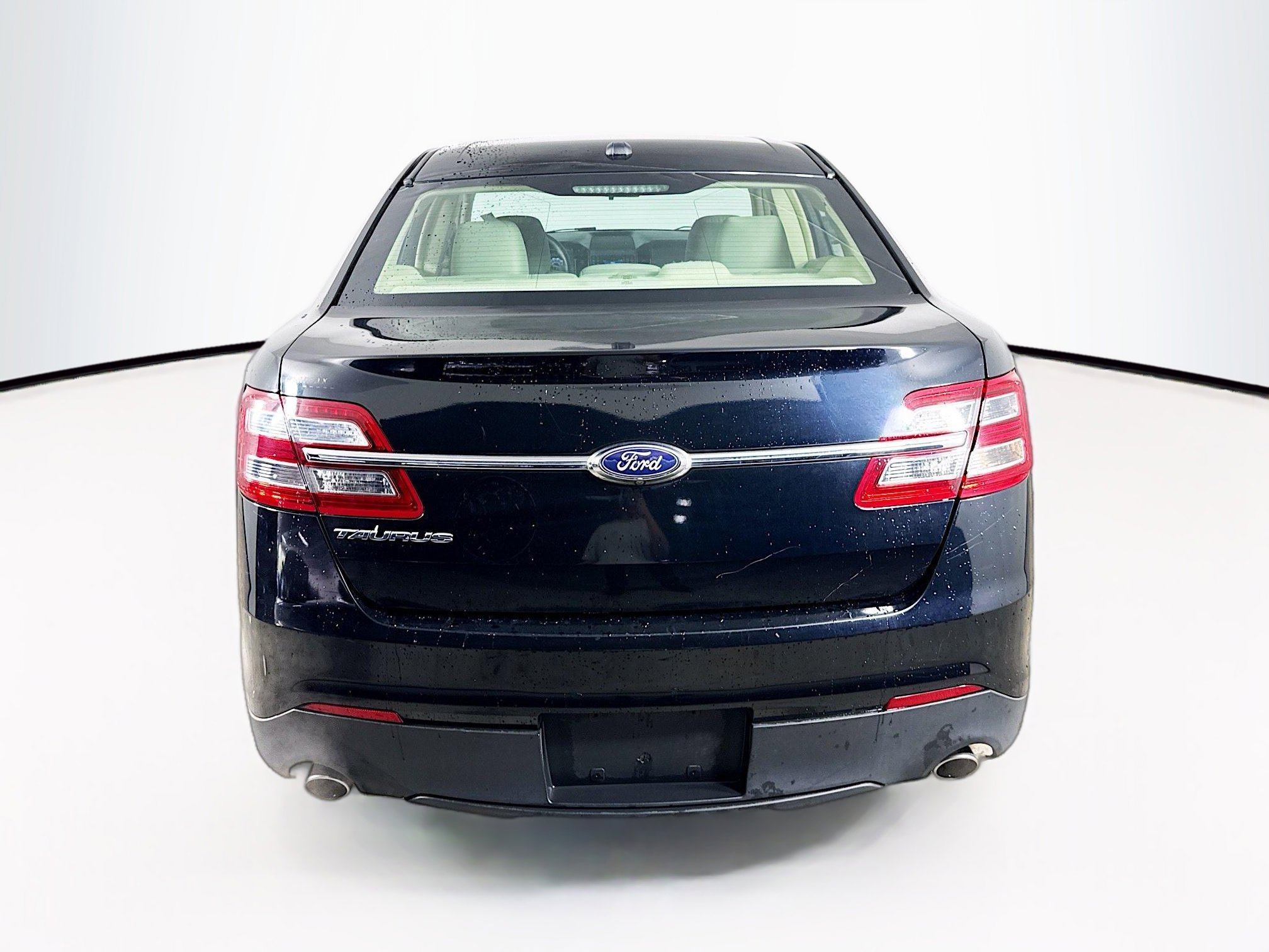 Used 2018 Ford Taurus SE image 28