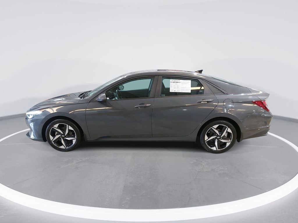 Used 2023 Hyundai Elantra SEL w/ Convenience Package FWD image 8