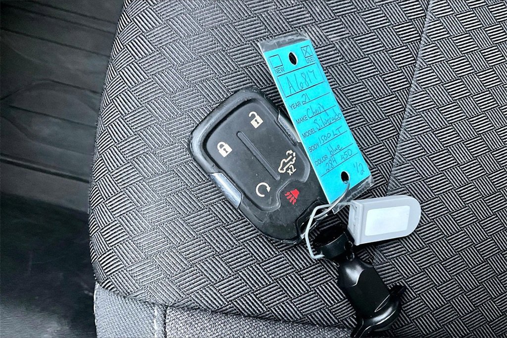 Used 2021 Chevrolet Silverado 1500 LT w/ Bed Protection Package image 11