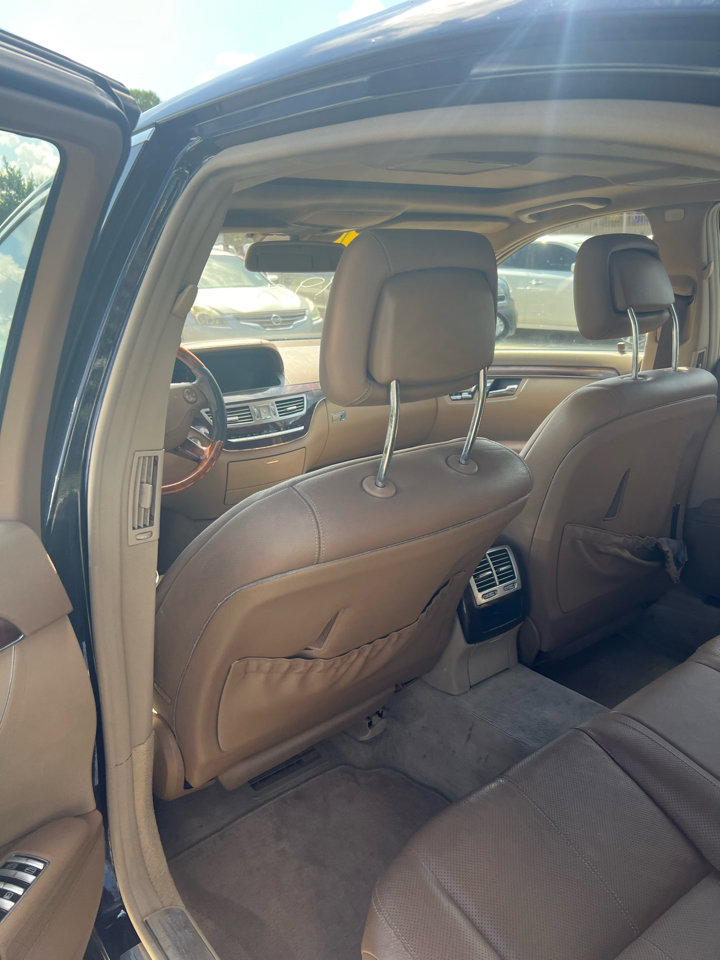 Used 2008 Mercedes-Benz S 550 w/ AMG Sport Pkg image 4