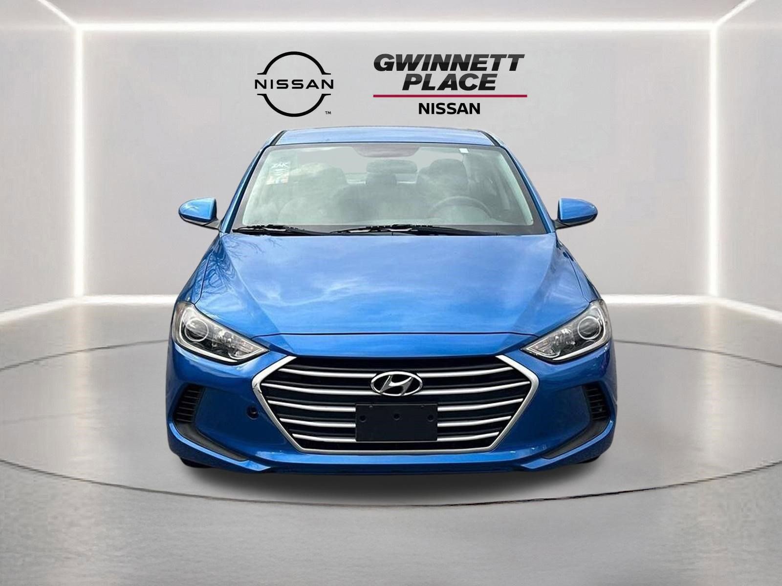 Used 2017 Hyundai Elantra SE image 2