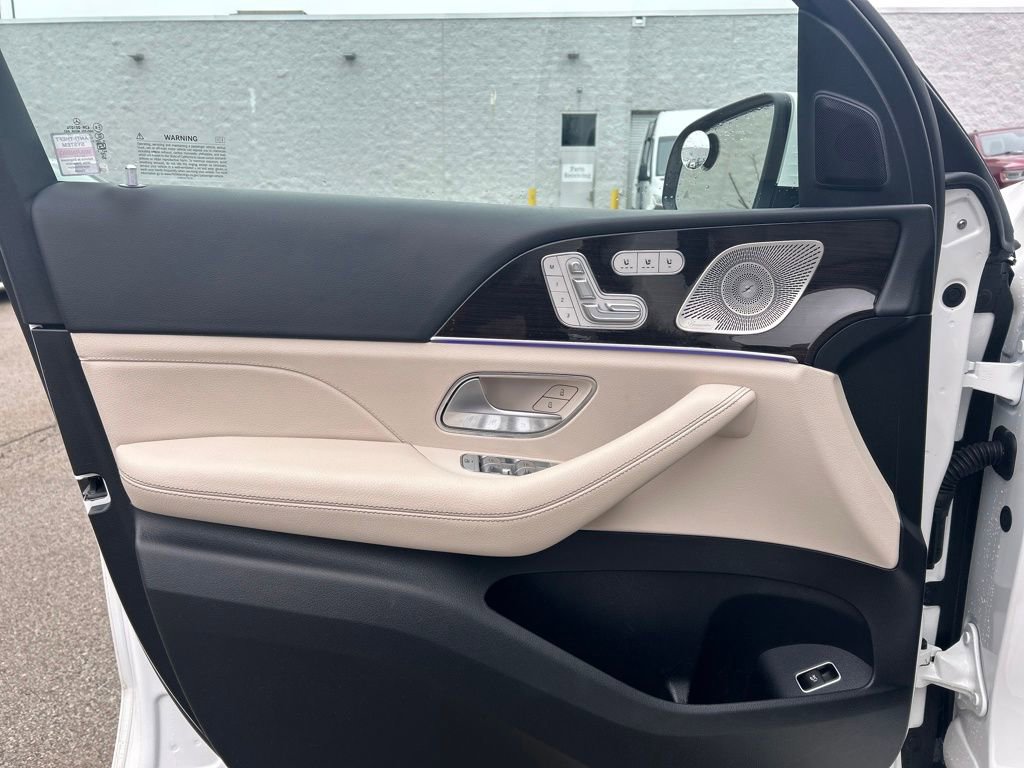 Certified 2025 Mercedes-Benz GLE 450 4MATIC image 11