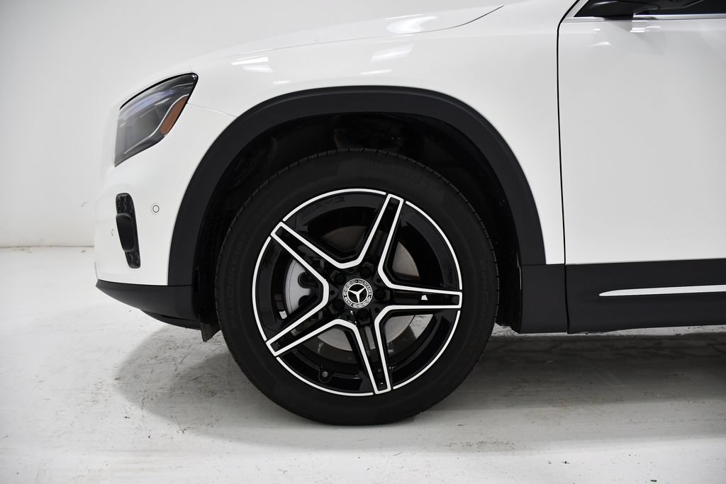 Certified 2026 Mercedes-Benz GLB 250 4MATIC image 7
