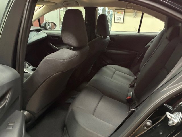Used 2025 Toyota Corolla LE image 24