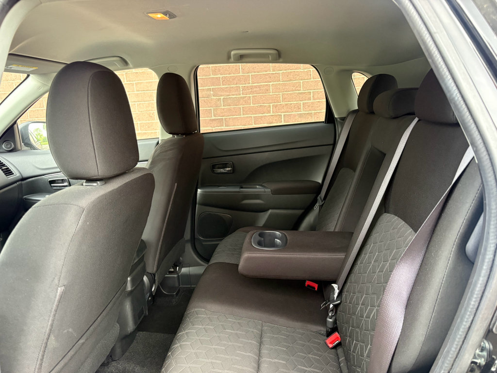 Used 2025 Mitsubishi Outlander Sport ES AWD/4WD image 15