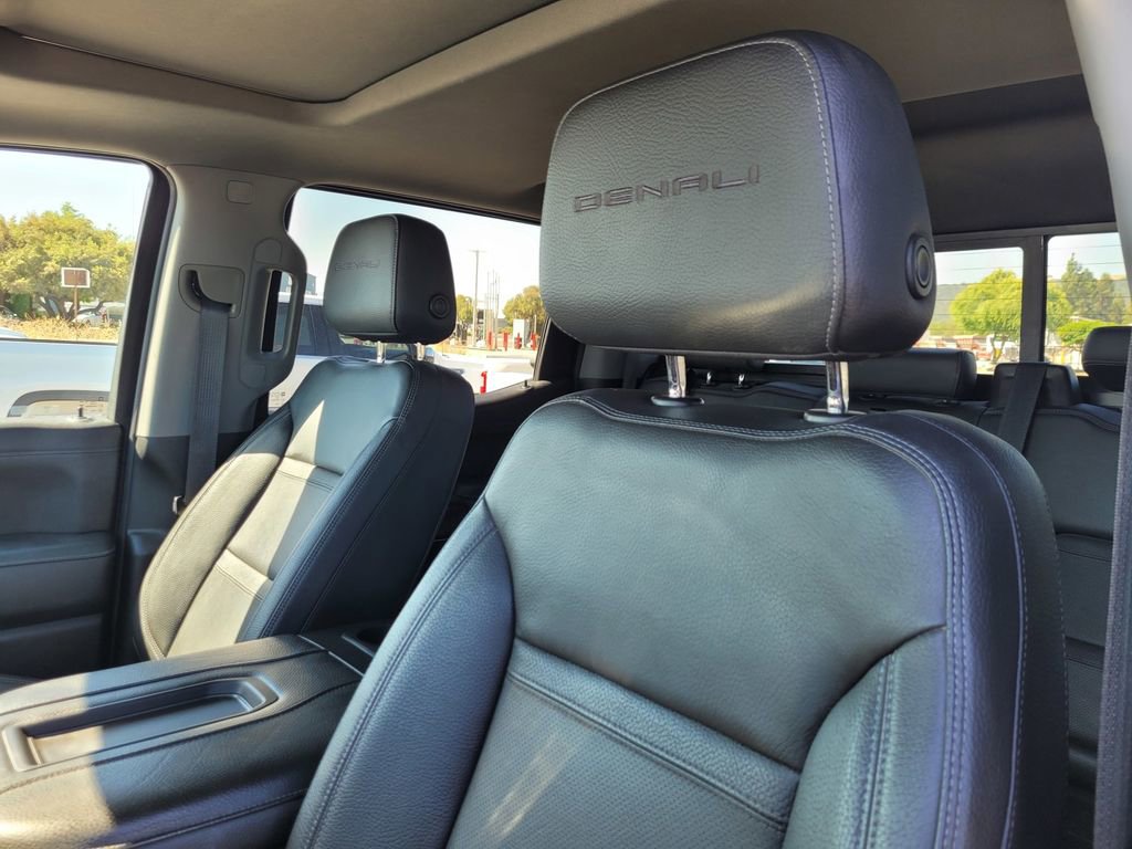 Used 2021 GMC Sierra 1500 Denali w/ Denali Ultimate Package AWD/4WD image 16