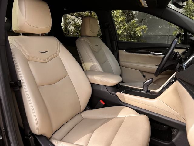 Used 2018 Cadillac XT5 FWD image 31