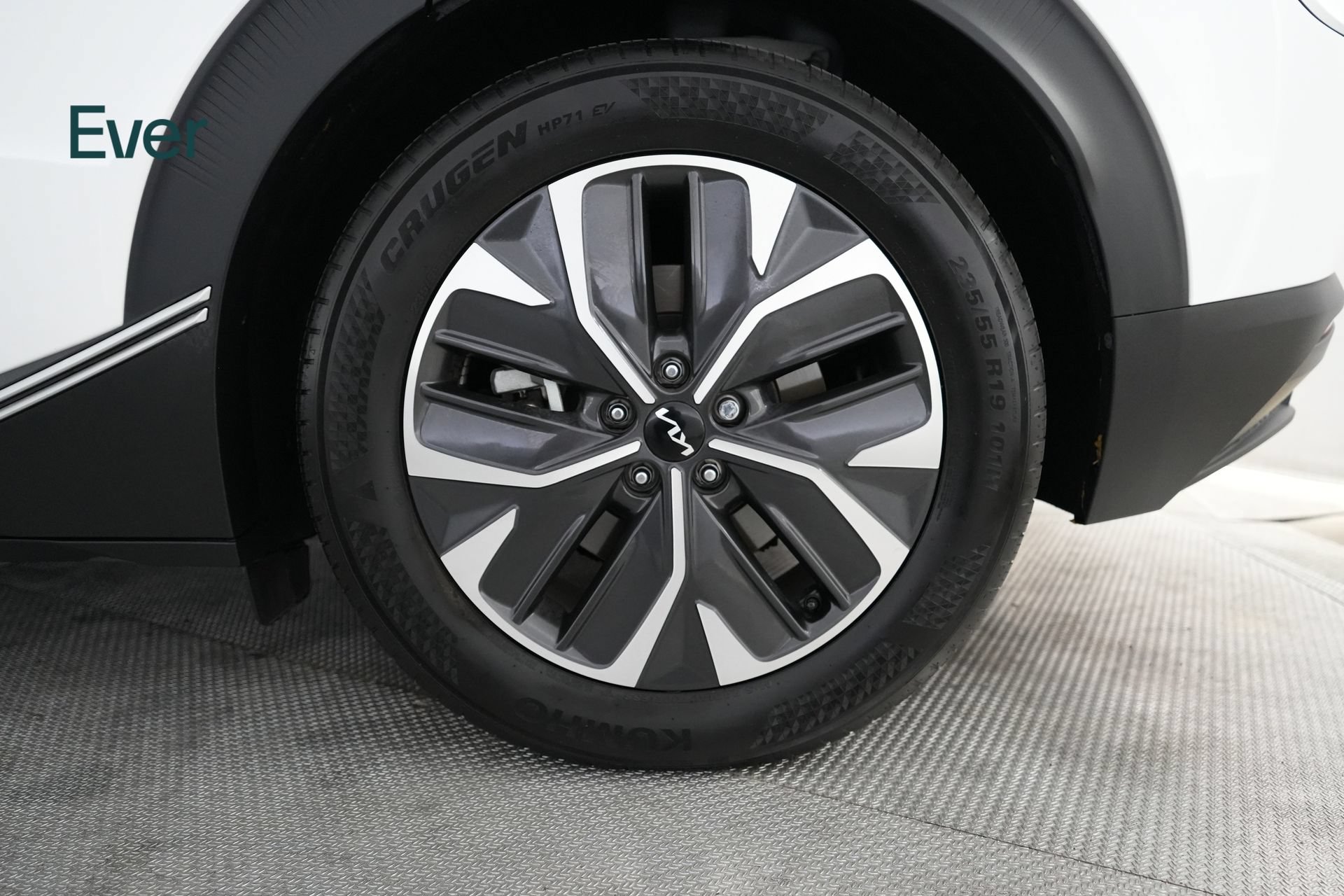 Used 2024 Kia EV6 Light RWD image 9