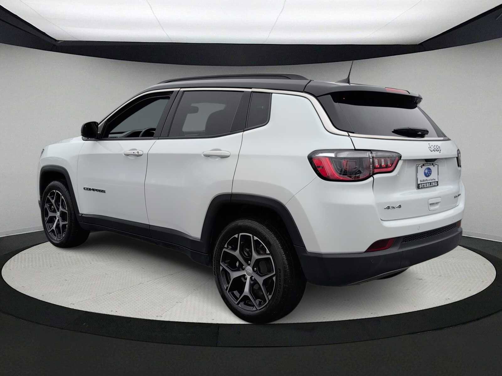 Used 2024 Jeep Compass Limited AWD/4WD image 6