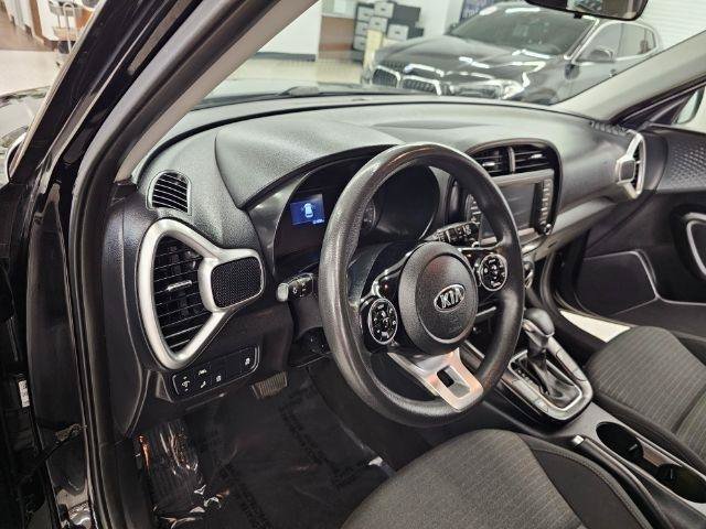 Used 2020 Kia Soul S FWD image 7