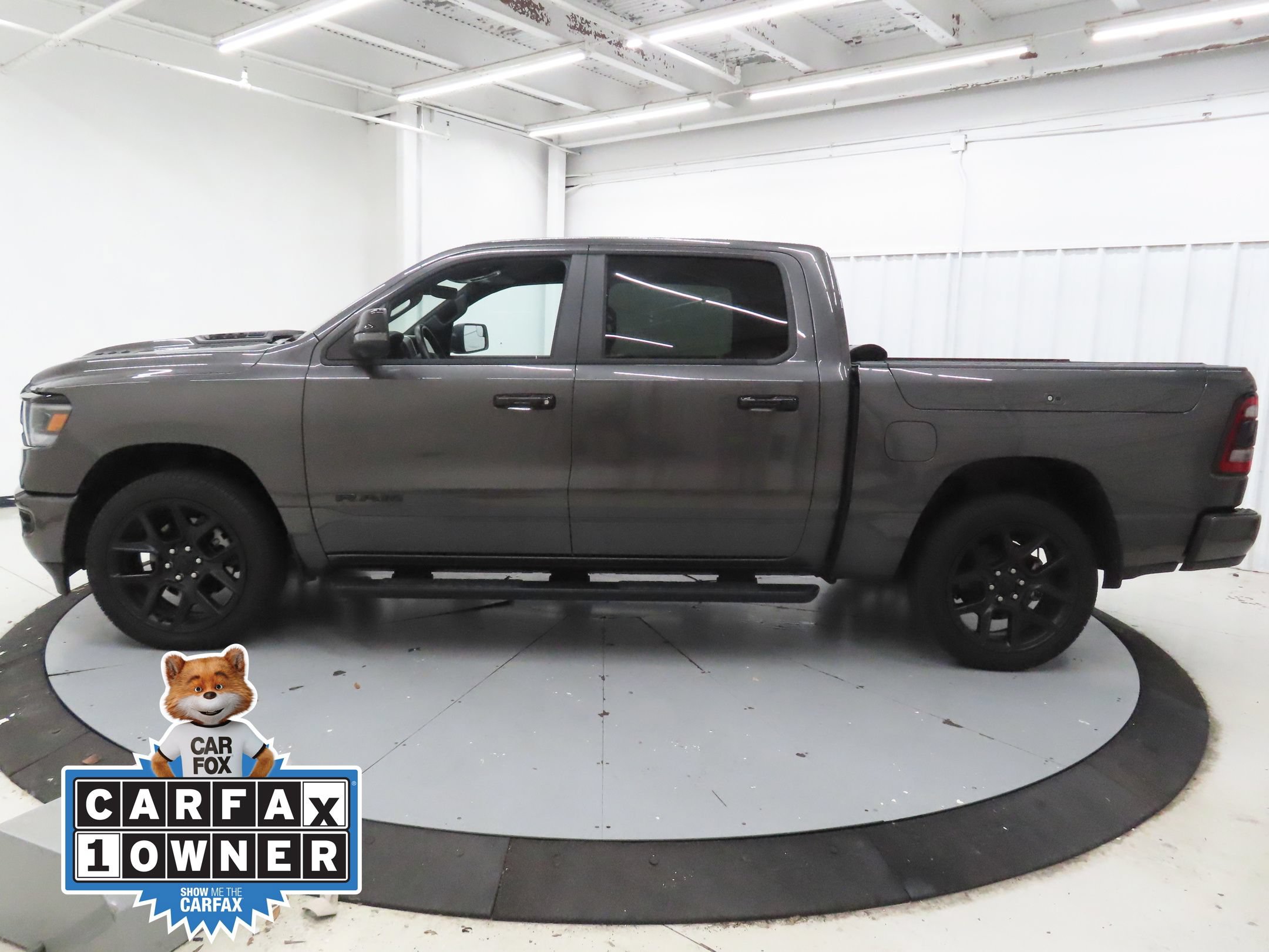 Used 2024 RAM 1500 Laramie AWD/4WD image 7