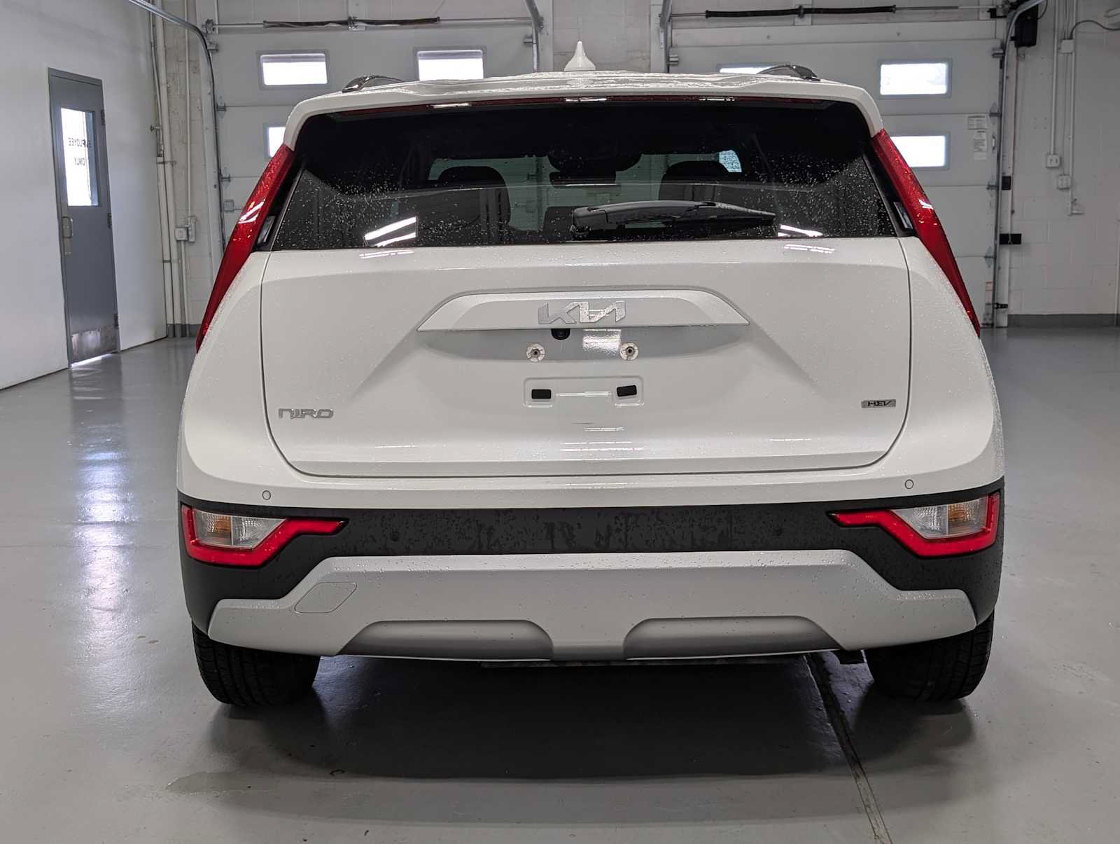 Used 2024 Kia Niro EX FWD image 9