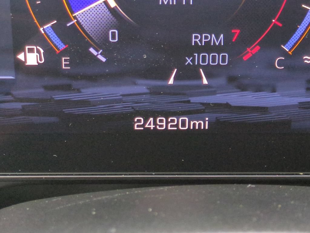 Used 2025 Chevrolet Suburban Z71 AWD/4WD image 34