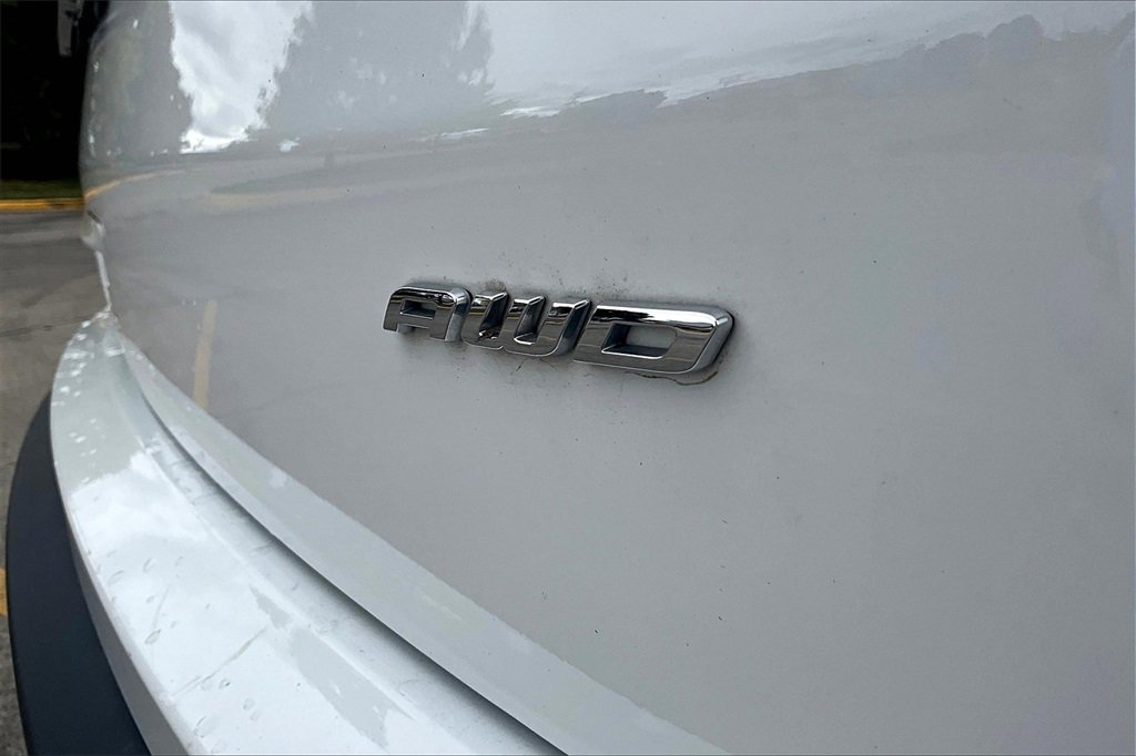 Used 2024 Ford Edge SEL image 8