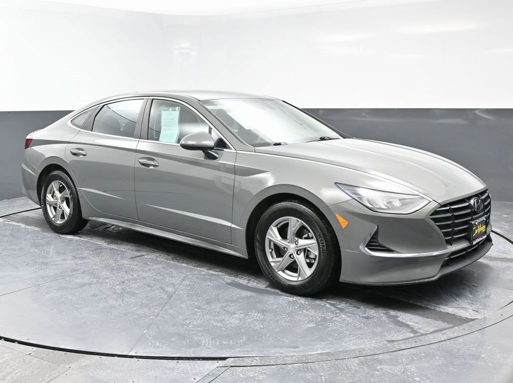 Used 2023 Hyundai Sonata SE image 3