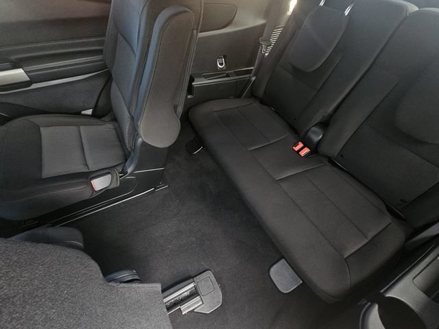 Used 2023 Ford Explorer XLT RWD image 16