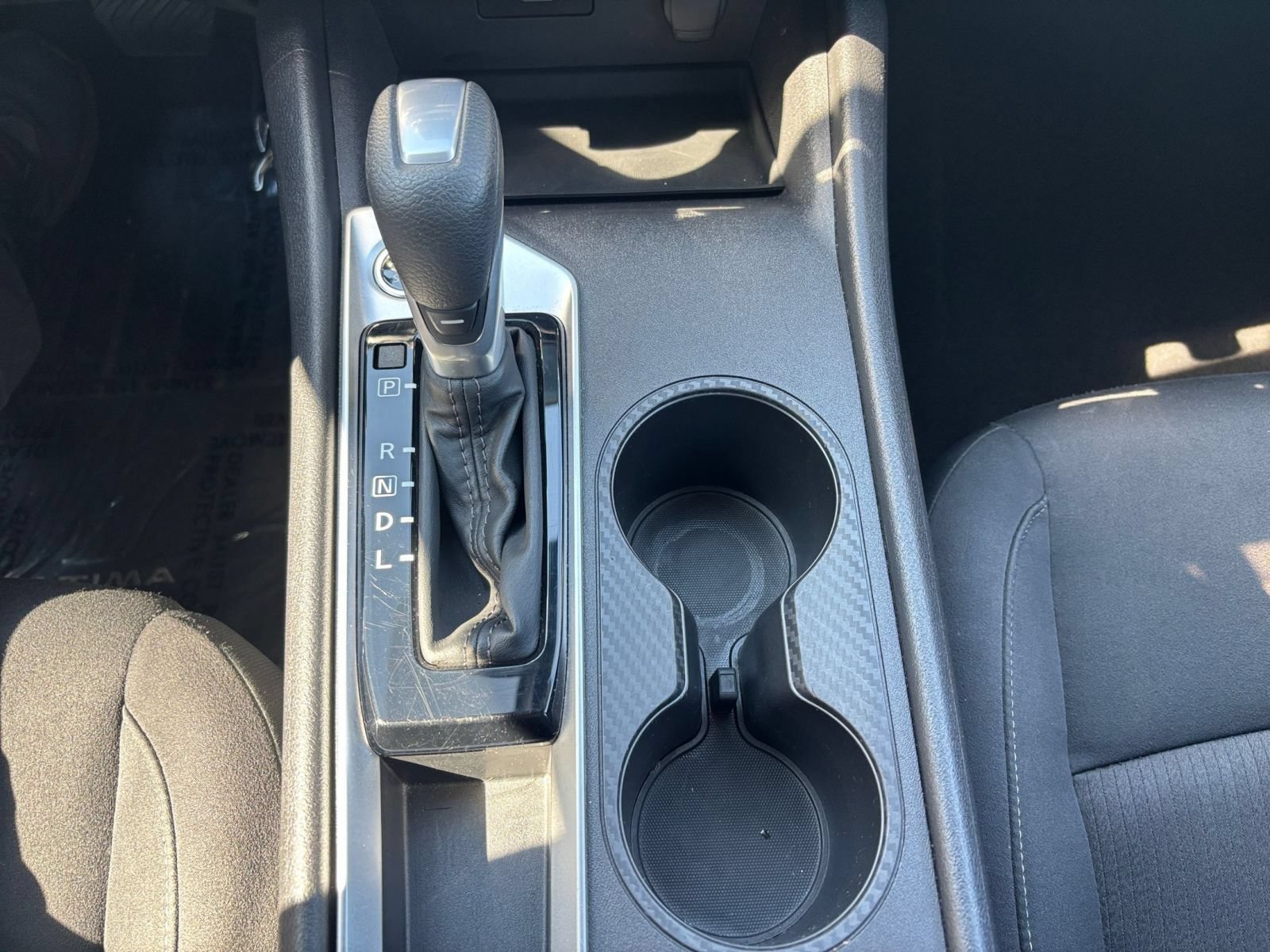 Used 2025 Nissan Altima 2.5 SV FWD image 41