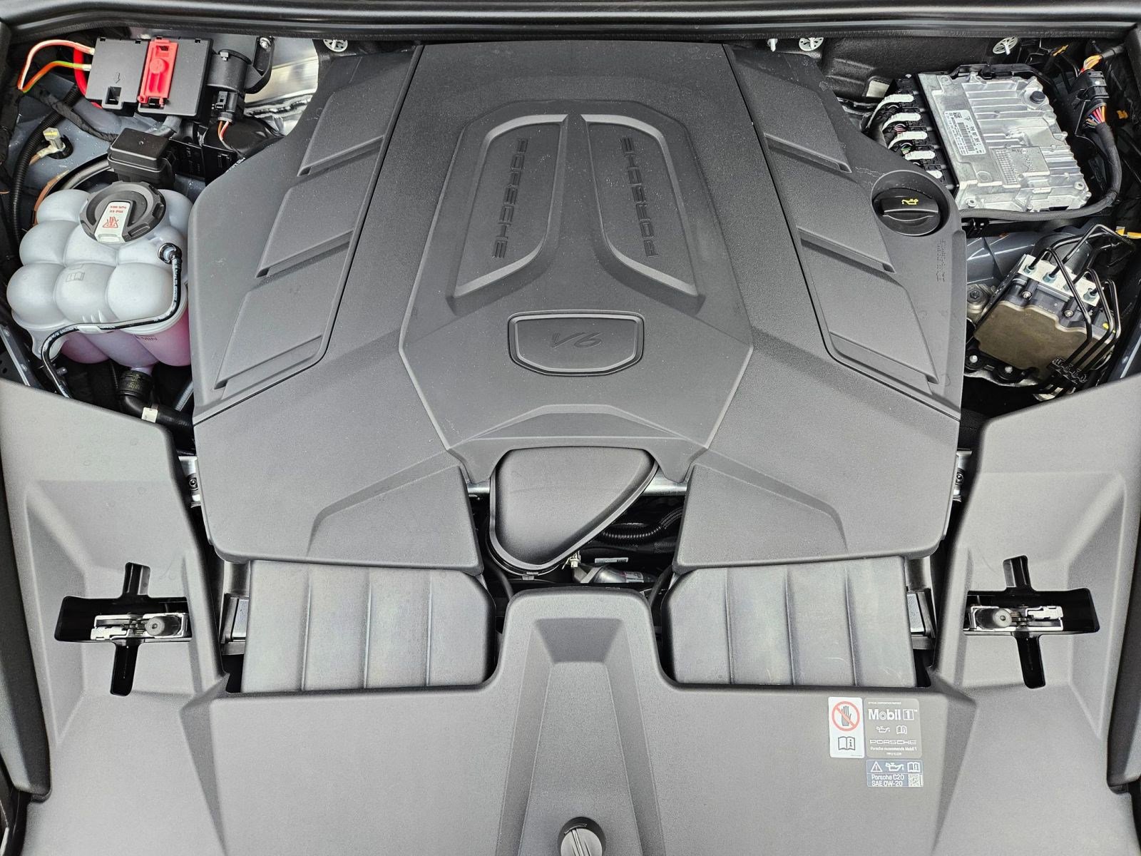 New 2026 Porsche Cayenne Coupe image 28