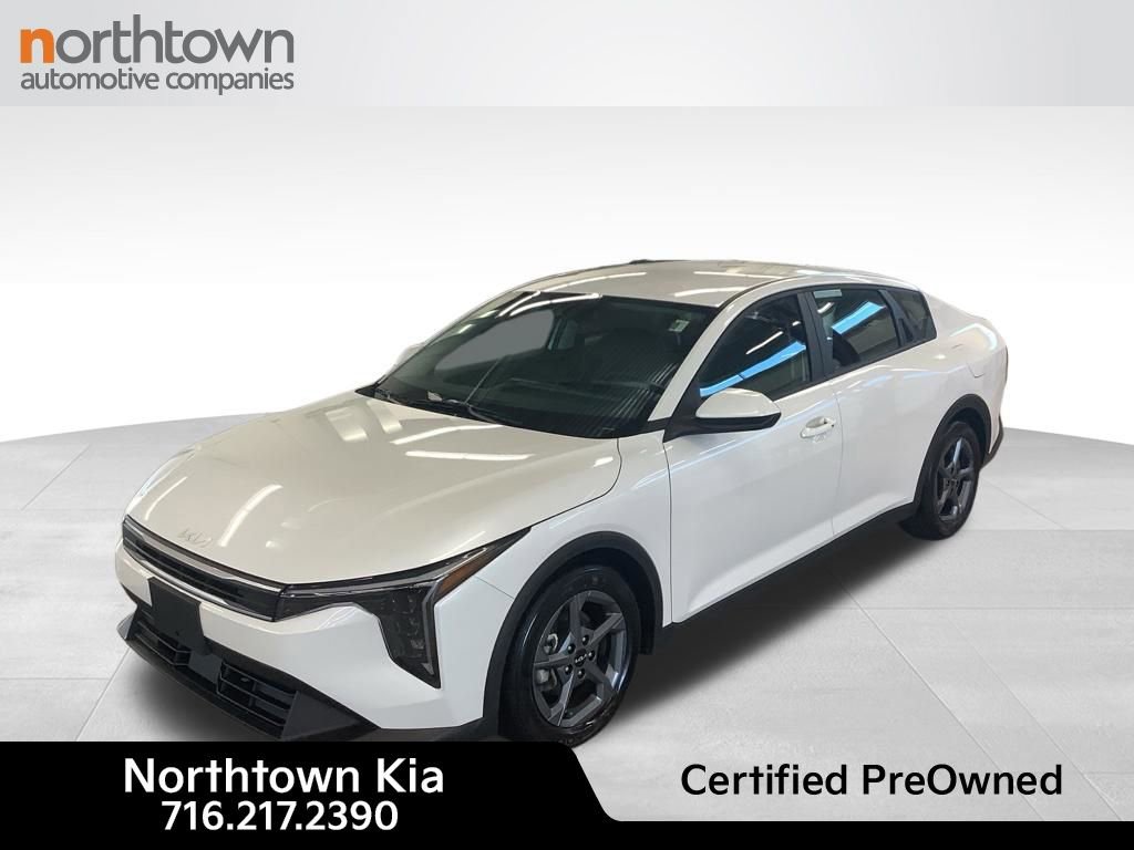 Certified 2025 Kia K4 LXS FWD image 1