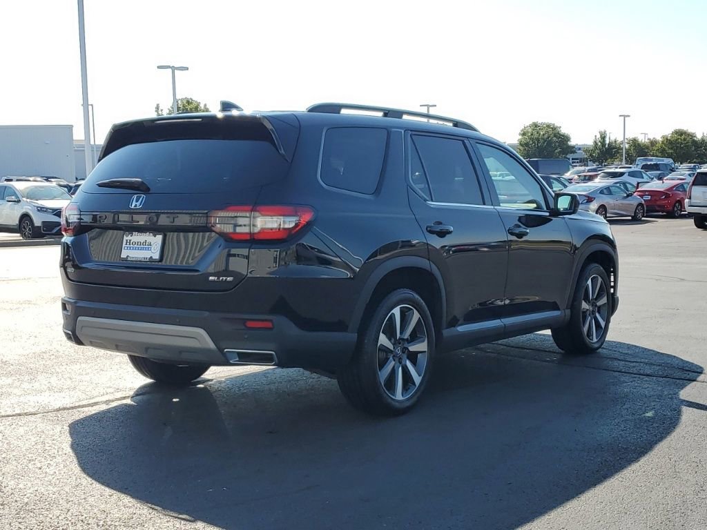 Used 2023 Honda Pilot Elite image 7