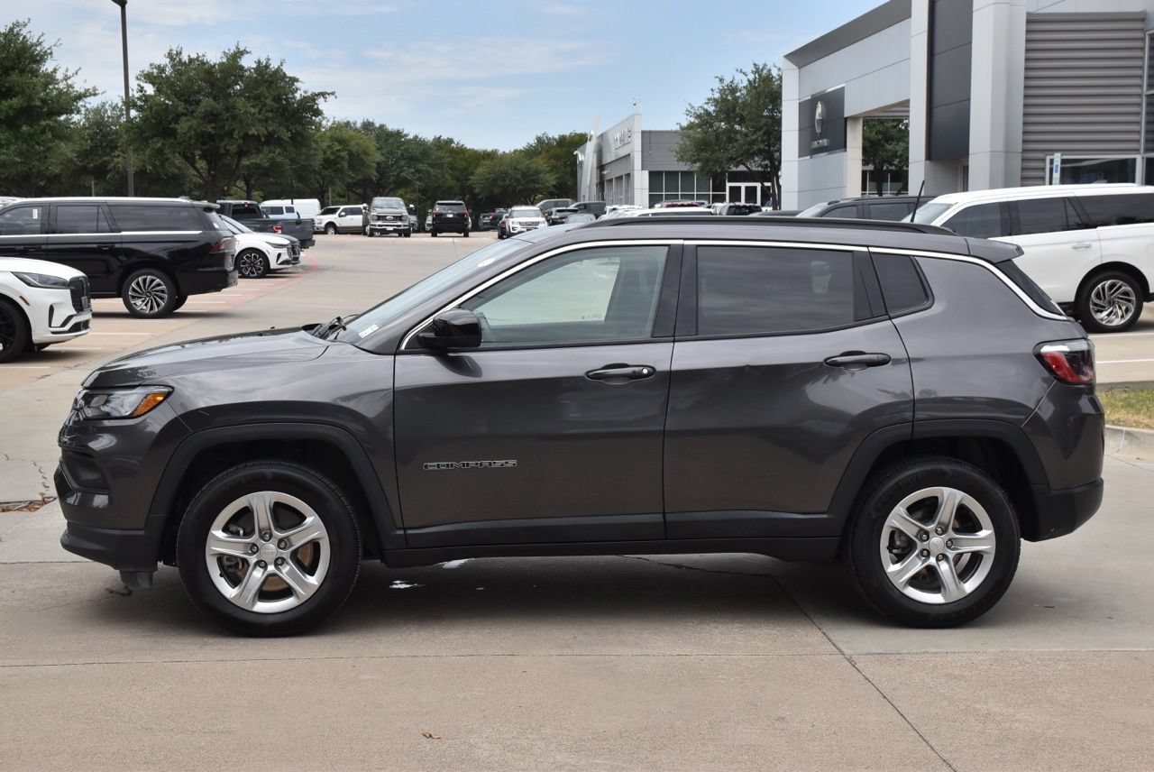 Used 2024 Jeep Compass Latitude AWD/4WD image 12