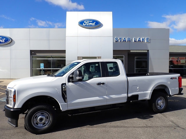 New 2026 Ford F250 XL w/ F-250 >10K GVWR Package