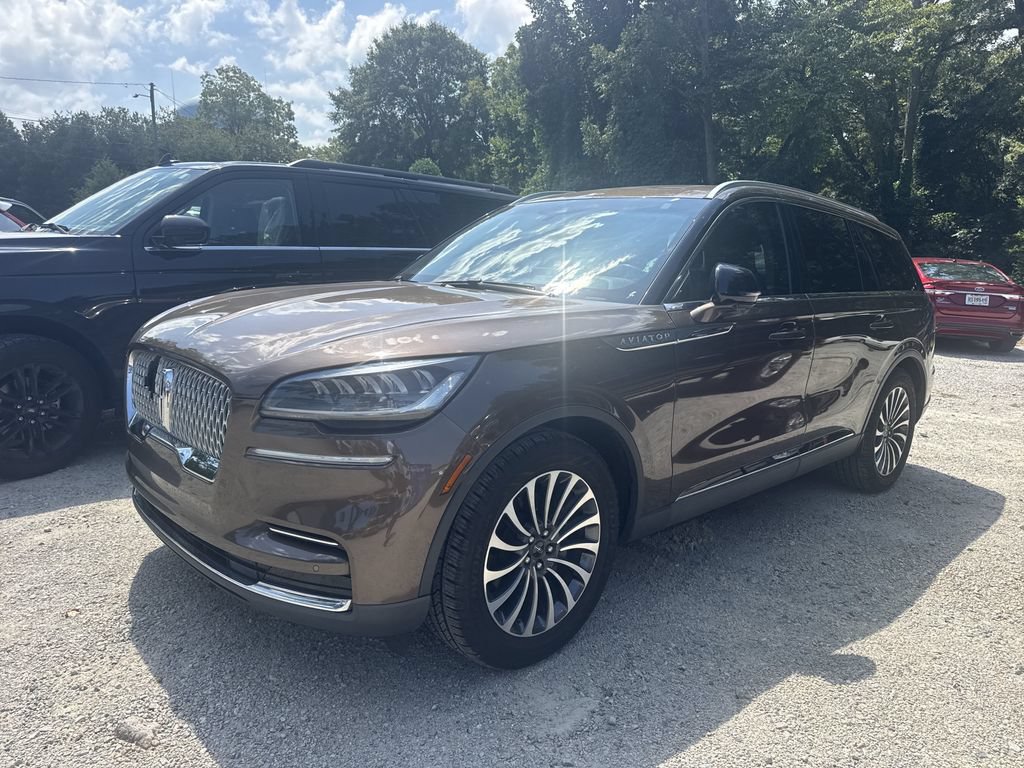 Used 2022 Lincoln Aviator Reserve w/ Elements Package Plus RWD image 2