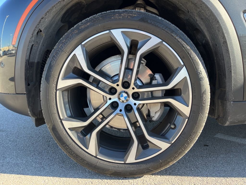 Used 2022 BMW X5 sDrive40i w/ Luxury Seating Package image 13