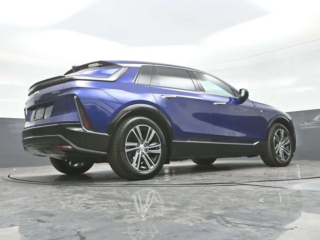 Certified 2024 Cadillac Lyriq Luxury w/ LPO, Floor Liner Package AWD/4WD image 24