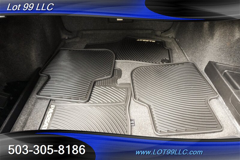 Used 2013 Volkswagen Passat TDI SEL Premium FWD image 16