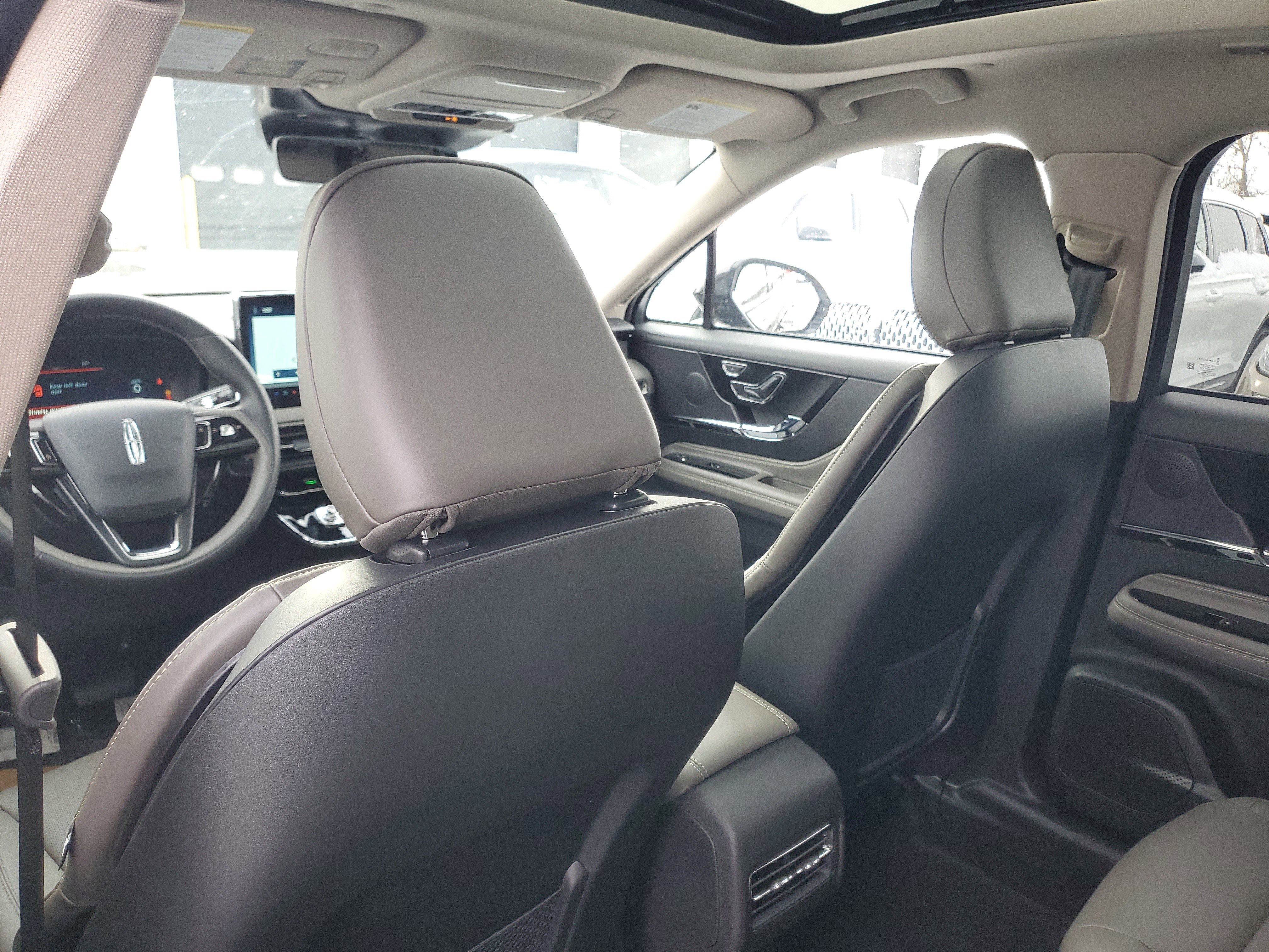 New 2026 Lincoln Corsair Premiere image 26