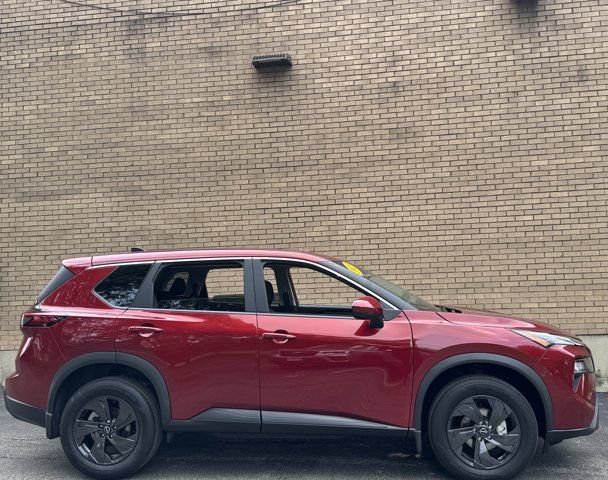 Used 2026 Nissan Rogue SV AWD/4WD image 5