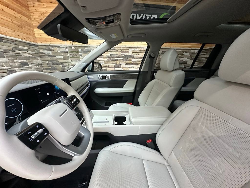 Used 2024 Hyundai Santa Fe Limited image 11