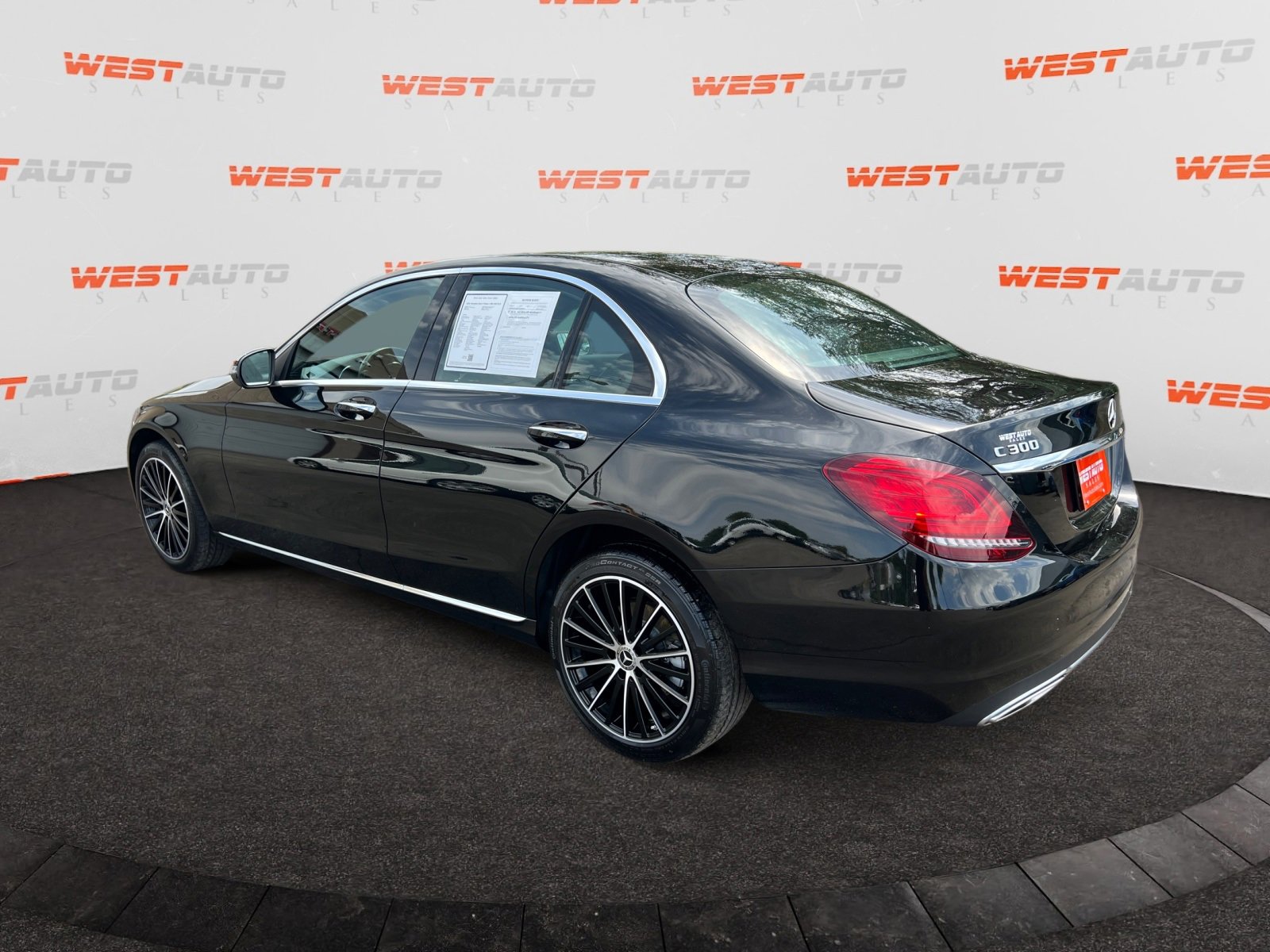 Used 2021 Mercedes-Benz C 300 4MATIC Sedan image 3