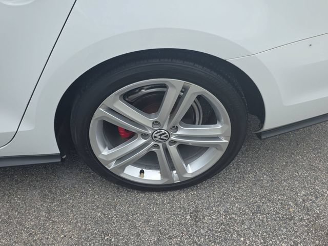 Used 2017 Volkswagen Jetta GLI FWD image 34