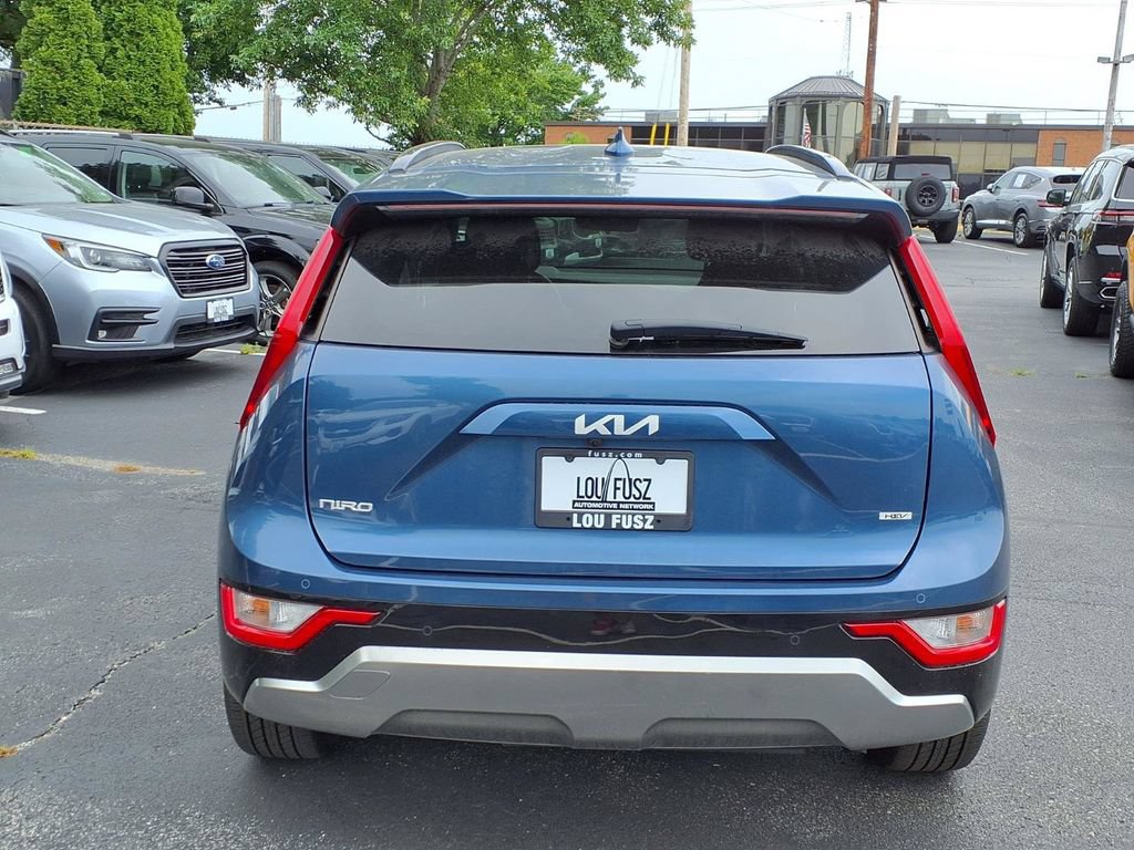 Used 2025 Kia Niro EX Touring FWD image 20