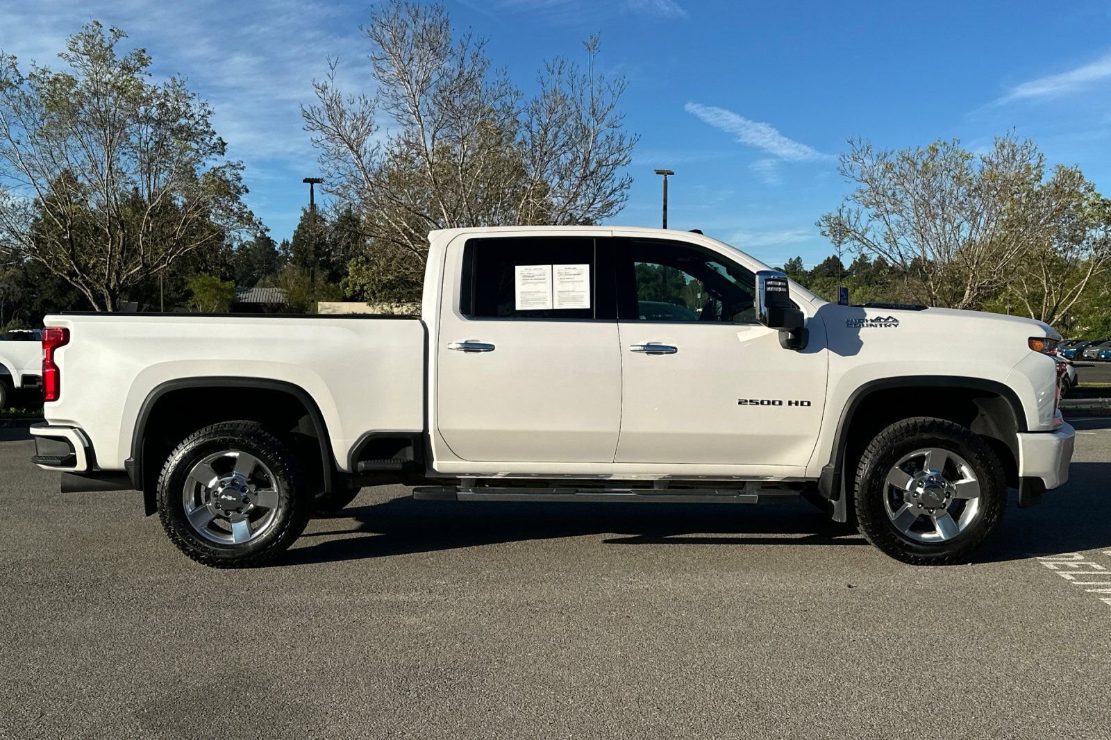 Used 2022 Chevrolet Silverado 2500 High Country w/ Z71 Off-Road Package image 3