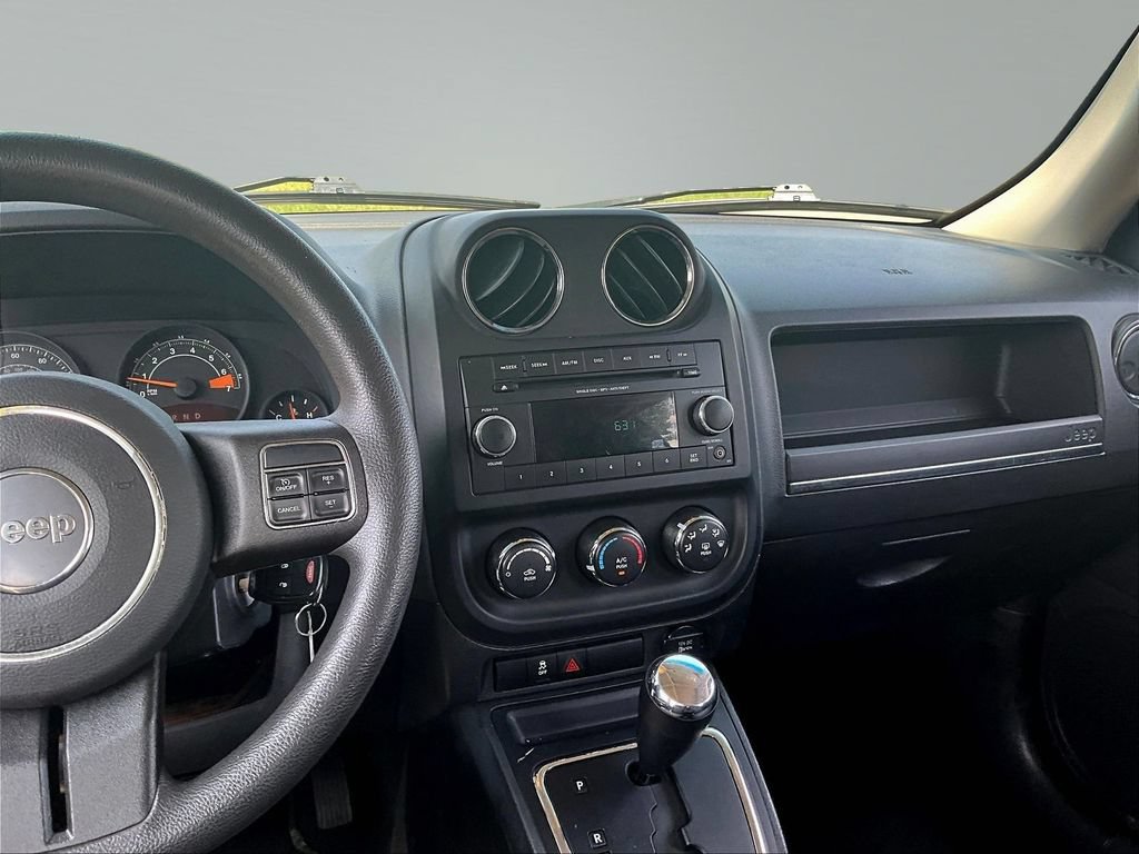 Used 2014 Jeep Patriot Sport w/ Power Value Group AWD/4WD image 11