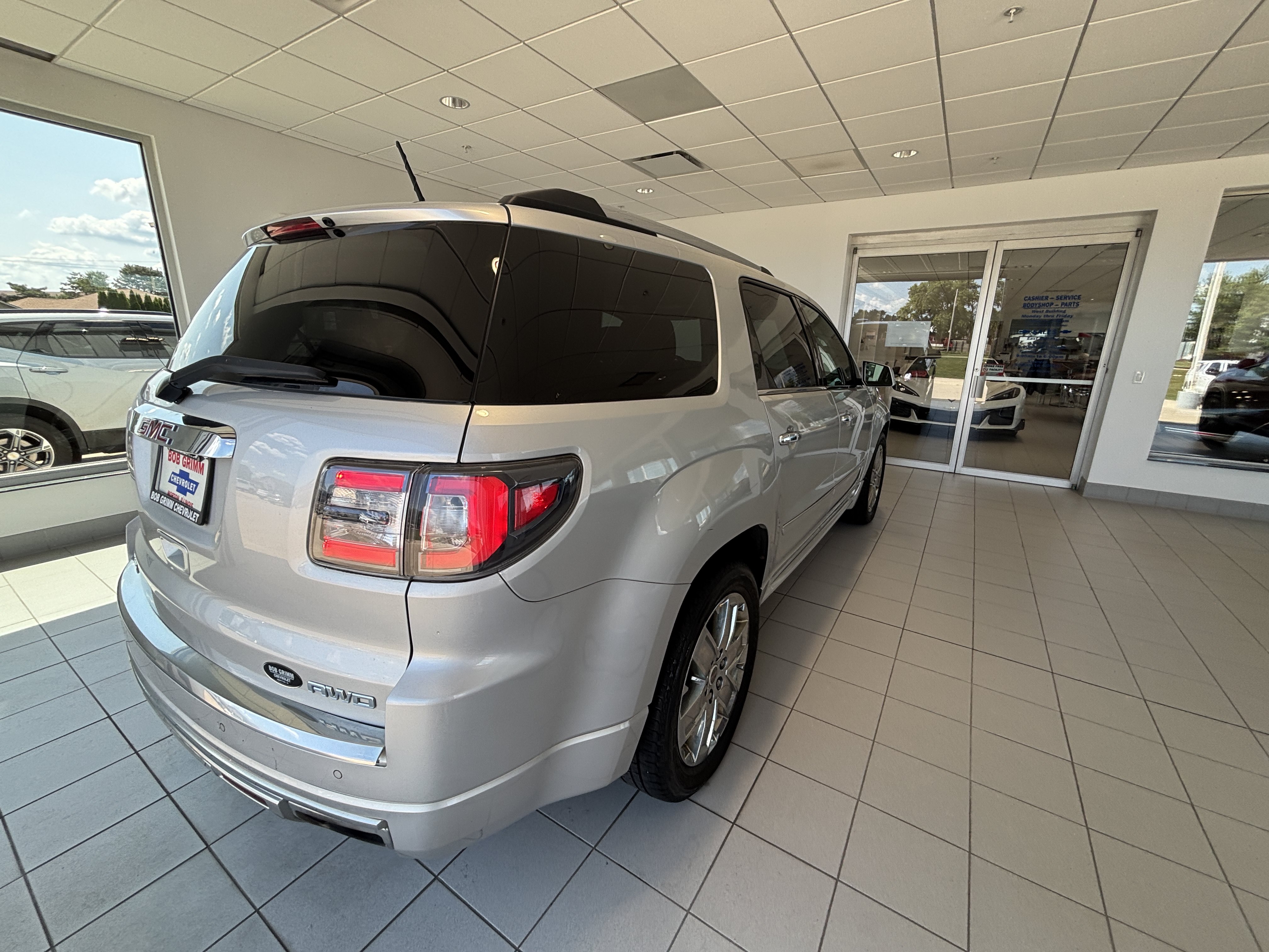 Used 2016 GMC Acadia Denali AWD/4WD image 7