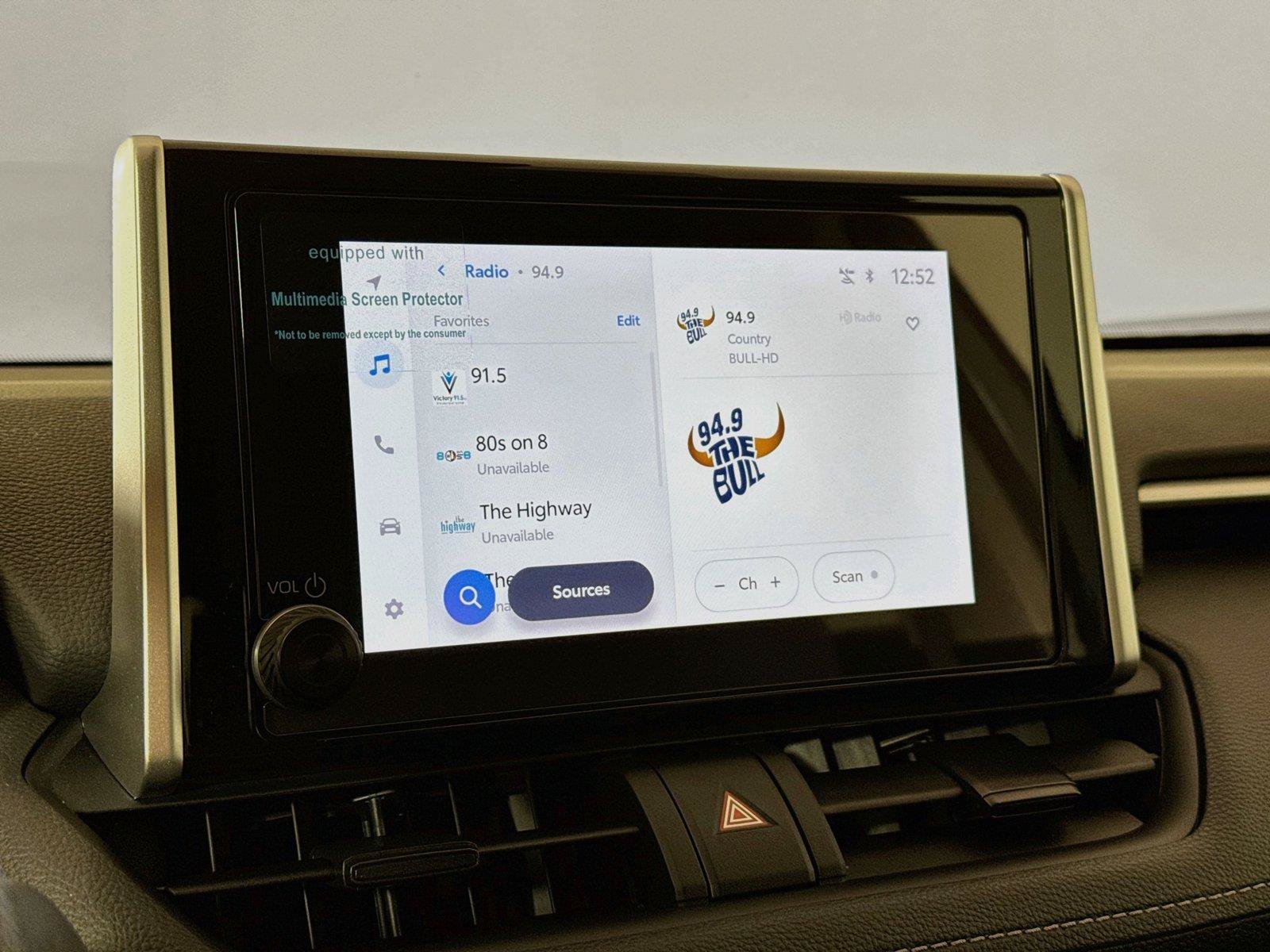 Certified 2025 Toyota RAV4 XLE FWD image 22