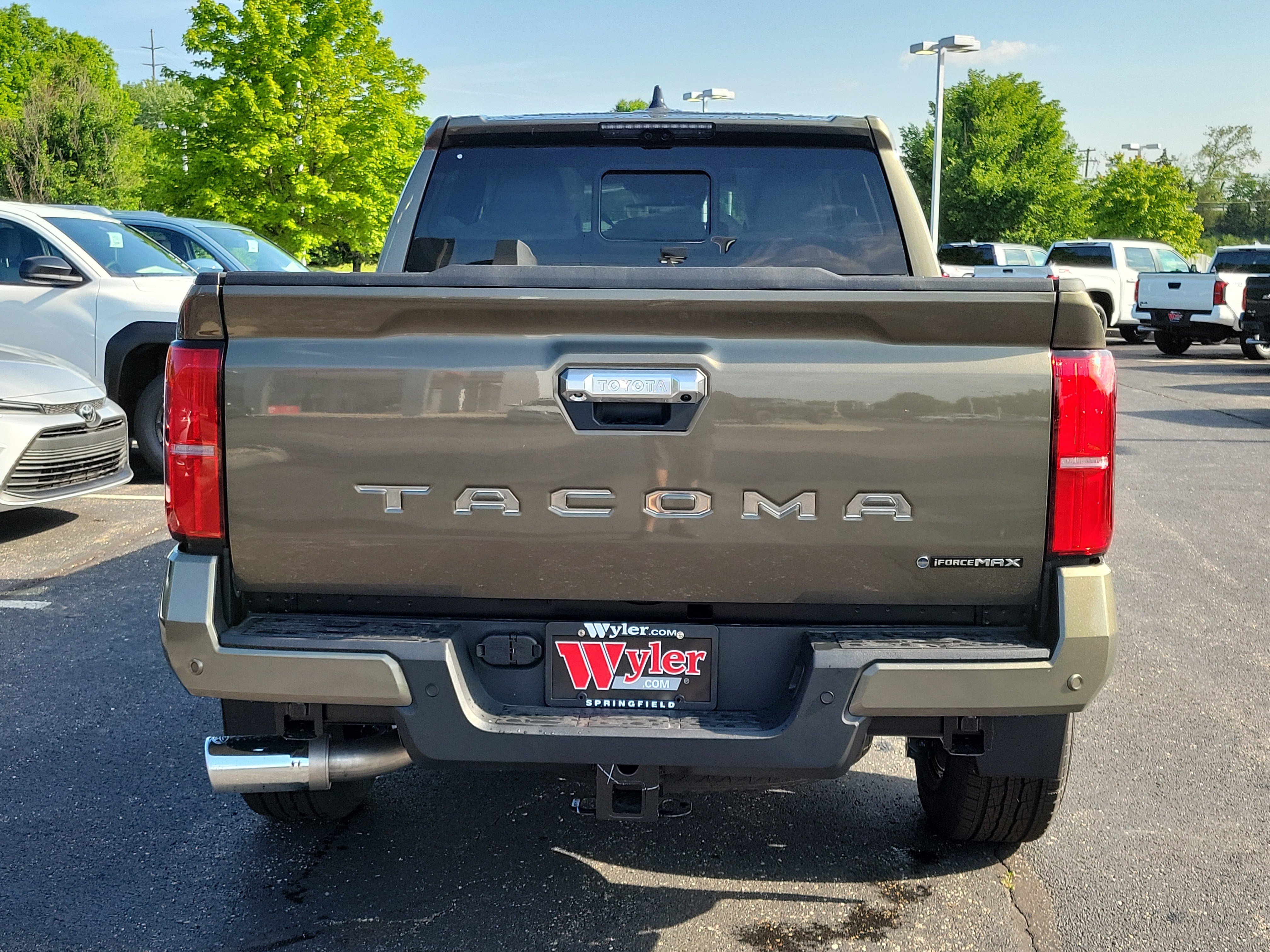New 2026 Toyota Tacoma Limited AWD/4WD image 4